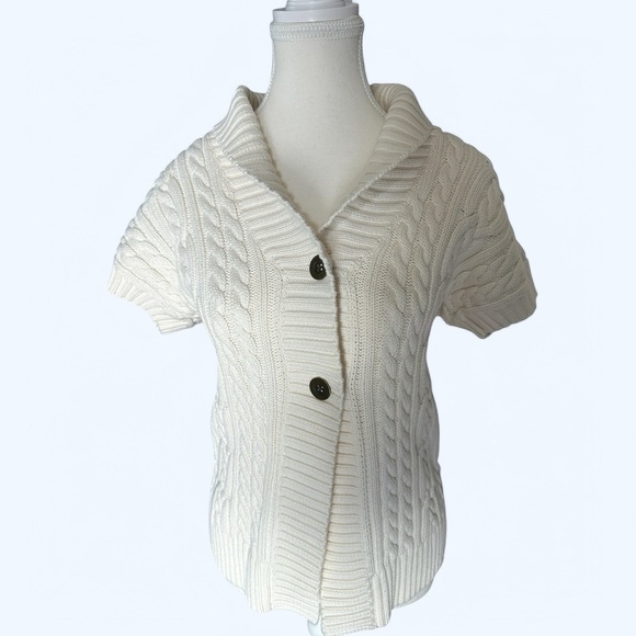 Maddison sleeveless cable knit sweater two button closure, ecru, sz Medium - Picture 5 of 10
